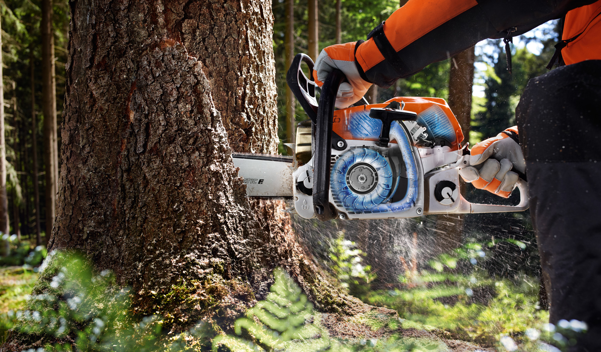 Система STIHL M-Tronic: Интеллектуальное управление двигателем для оптимальной производительности